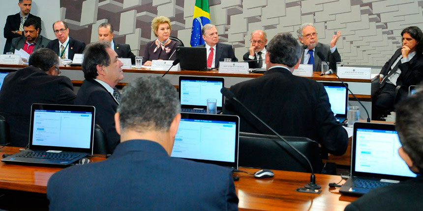 Presidente da UGT condena reforma trabalhista em audiência no Senado Federal